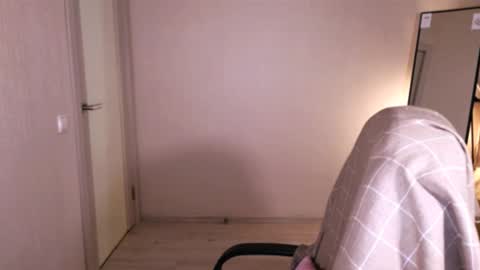 little_pretty_woman online show from 09.17.25