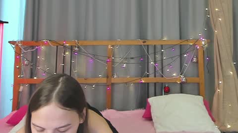 Snapshot of little_radiant_sun chatting on 02.07.25 Kriss online show from 02.07.25