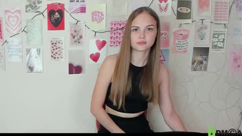 Snapshot of little_radiant_sun chatting on 10.07.25 Kriss online show from 10.07.25