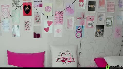 Snapshot of little_radiant_sun chatting on 10.27.25 Kriss online show from 10.27.25