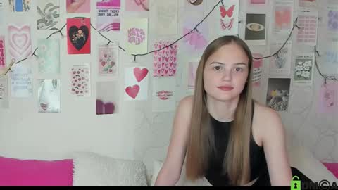 Snapshot of little_radiant_sun chatting on 11.27.25 Kriss online show from 11.27.25