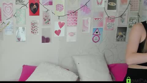 Snapshot of little_radiant_sun chatting on 11.28.25 Kriss online show from 11.28.25