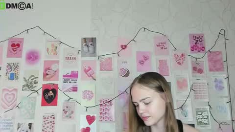 Snapshot of little_radiant_sun chatting on 12.14.25 Kriss online show from 12.14.25