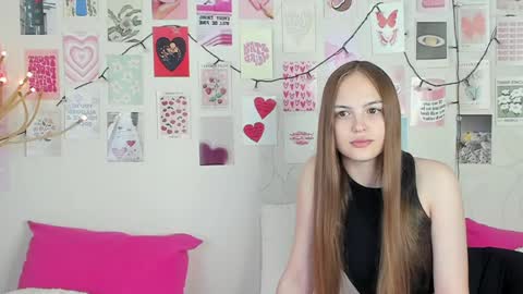 Snapshot of little_radiant_sun chatting on 04.08.26 Kriss online show from 04.08.26