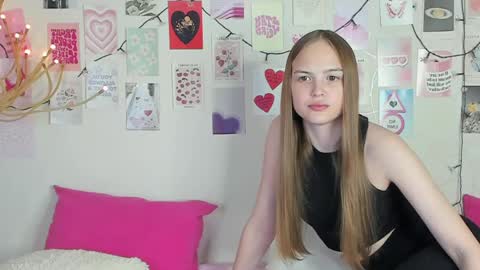 Snapshot of little_radiant_sun chatting on 04.21.26 Kriss online show from 04.21.26