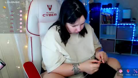 Snapshot of little_raiden chatting on 11.20.25 little_raiden online show from 11.20.25