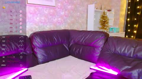 Snapshot of little_rockk chatting on 11.28.25 little_rockk online show from 11.28.25