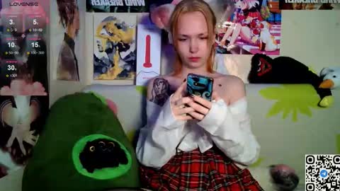 Snapshot of little_sugar_queen chatting on 02.24.26 Akin online show from 02.24.26