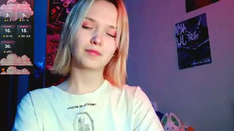 Snapshot of little_sugar_queen chatting on 07.20.26 Akin online show from 07.20.26