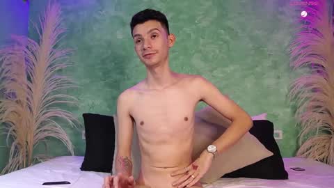 Snapshot of little_twiink chatting on 03.06.25 Juan Ferrer online show from 03.06.25