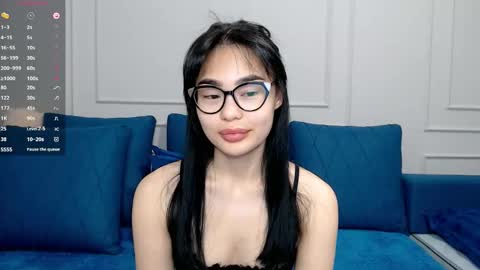 Snapshot of little_v1rgin_angel chatting on 02.04.25 Kwan online show from 02.04.25