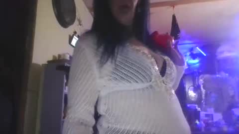 Snapshot of littlebigsquirt7945 chatting on 11.07.25 Sady Jayne online show from 11.07.25