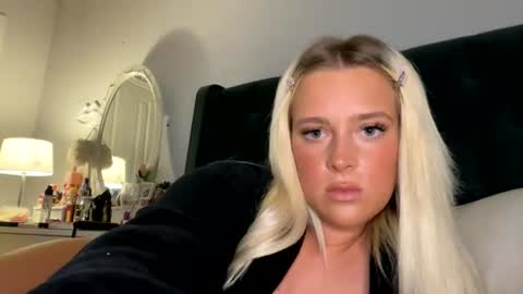 Littleblonde010 online show from 07.18.26