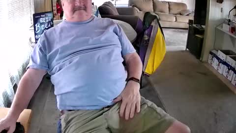 Littled83057 online show from 11.04.25