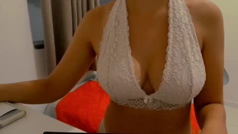 Snapshot of littledream20 chatting on 10.30.25 LittleDream20 online show from 10.30.25