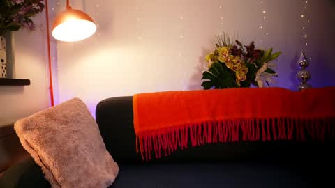 Emily Hill online show from 01.17.26