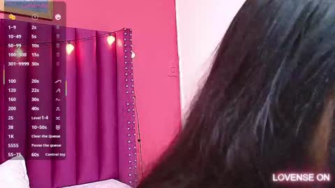 Snapshot of littlee_emilyy_ chatting on 02.12.25 Emily  online show from 02.12.25