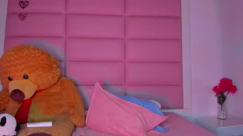 littlee_emma_ online show from 01.11.25