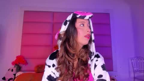 littlee_emma_ online show from 01.11.26