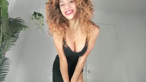 Snapshot of littlegreekflower chatting on 10.26.25 Audra A online show from 10.26.25