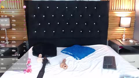 Snapshot of littlekloe_ chatting on 12.30.24 Litllekloe online show from 12.30.24