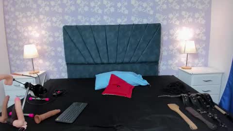 Snapshot of littlekloe_ chatting on 10.14.25 Litllekloe online show from 10.14.25