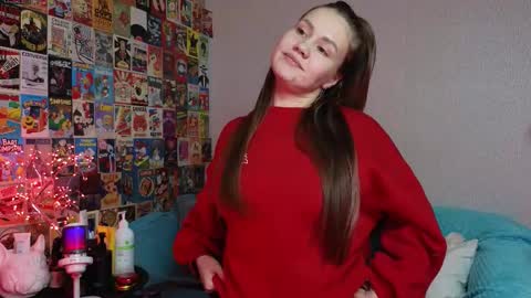 Snapshot of littleleen chatting on 10.26.25 LillleLinn online show from 10.26.25