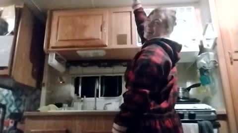 littleleo96 online show from 10.30.25