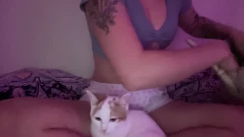 littlelovesbig online show from 10.09.25