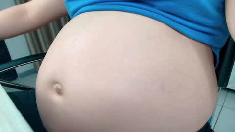 Snapshot of littlemolly_pregnant chatting on 02.12.25 Sarahs Room online show from 02.12.25