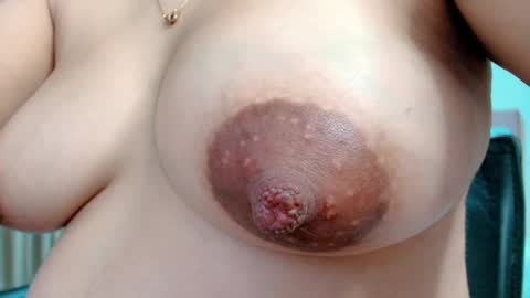 Snapshot of littlemolly_pregnant chatting on 03.04.25 Sarahs Room online show from 03.04.25