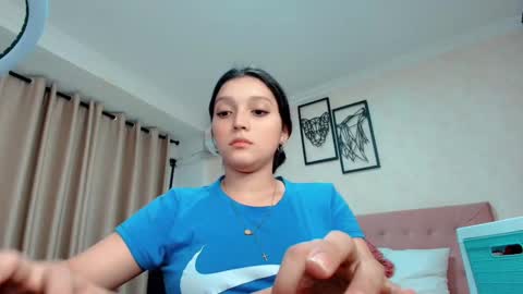 Snapshot of littlemolly_pregnant chatting on 03.10.25 Sarahs Room online show from 03.10.25