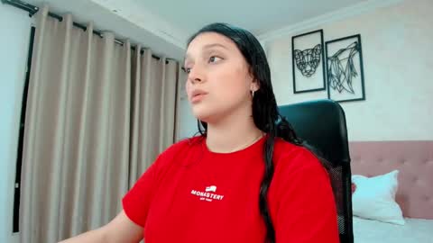 Sarahs Room online show from 03.21.26
