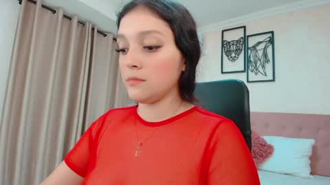 Snapshot of littlemolly_pregnant chatting on 05.21.26 Sarahs Room online show from 05.21.26