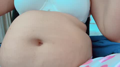 Snapshot of littlemolly_pregnant chatting on 07.24.26 Sarahs Room online show from 07.24.26