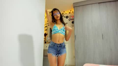 Snapshot of littlemoon18 chatting on 03.26.26 Luna online show from 03.26.26