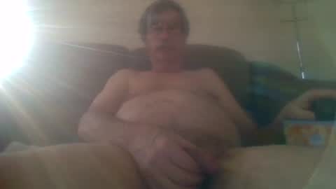 Snapshot of littlepetey17 chatting on 11.27.25 littlepetey17 online show from 11.27.25