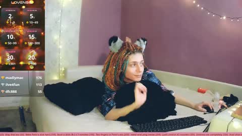 Felix online show from 12.31.24