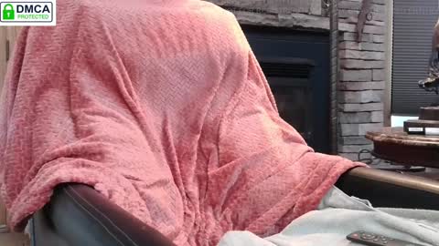 Miss D   Shows Mon Wed  Fri online show from 01.03.25