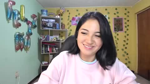 Snapshot of littleprety6969 chatting on 12.09.24 Mia Wednesday to Sunday 730 am to 1030 am Colombian Hour D online show from 12.09.24