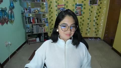 Snapshot of littleprety6969 chatting on 01.20.25 Mia Wednesday to Sunday 730 am to 1030 am Colombian Hour D online show from 01.20.25