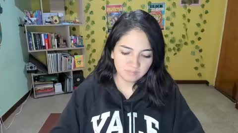 Snapshot of littleprety6969 chatting on 02.10.25 Mia Wednesday to Sunday 730 am to 1030 am Colombian Hour D online show from 02.10.25