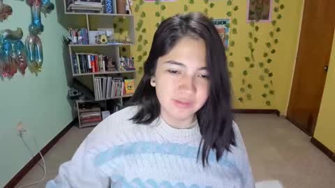 Snapshot of littleprety6969 chatting on 03.09.25 Mia Wednesday to Sunday 730 am to 1030 am Colombian Hour D online show from 03.09.25