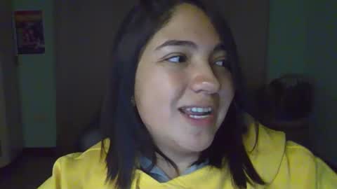Snapshot of littleprety6969 chatting on 10.20.25 Mia Wednesday to Sunday 730 am to 1030 am Colombian Hour D online show from 10.20.25