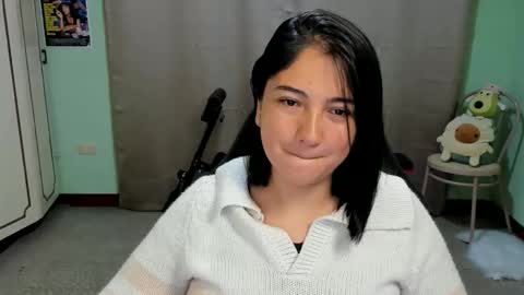 Snapshot of littleprety6969 chatting on 10.24.25 Mia Wednesday to Sunday 730 am to 1030 am Colombian Hour D online show from 10.24.25