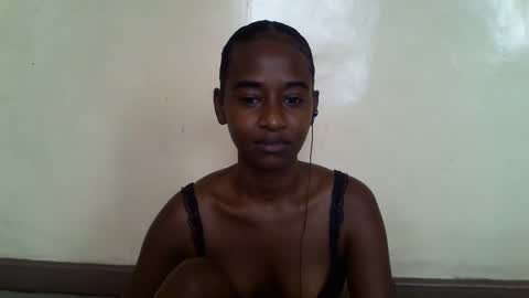 littlesandie online show from 02.04.25