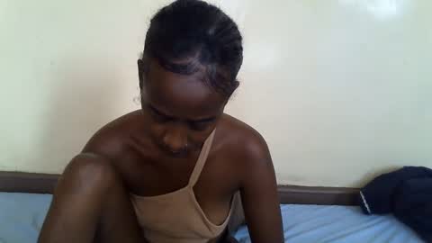 littlesandie online show from 02.13.25