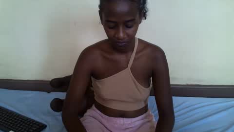 littlesandie online show from 02.17.25