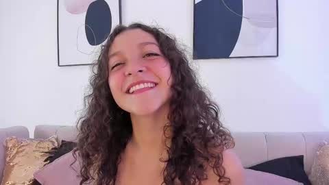 Snapshot of littlesoffi_gh chatting on 02.16.25 online show from 02.16.25