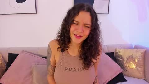 Snapshot of littlesoffi_gh chatting on 02.19.25 online show from 02.19.25